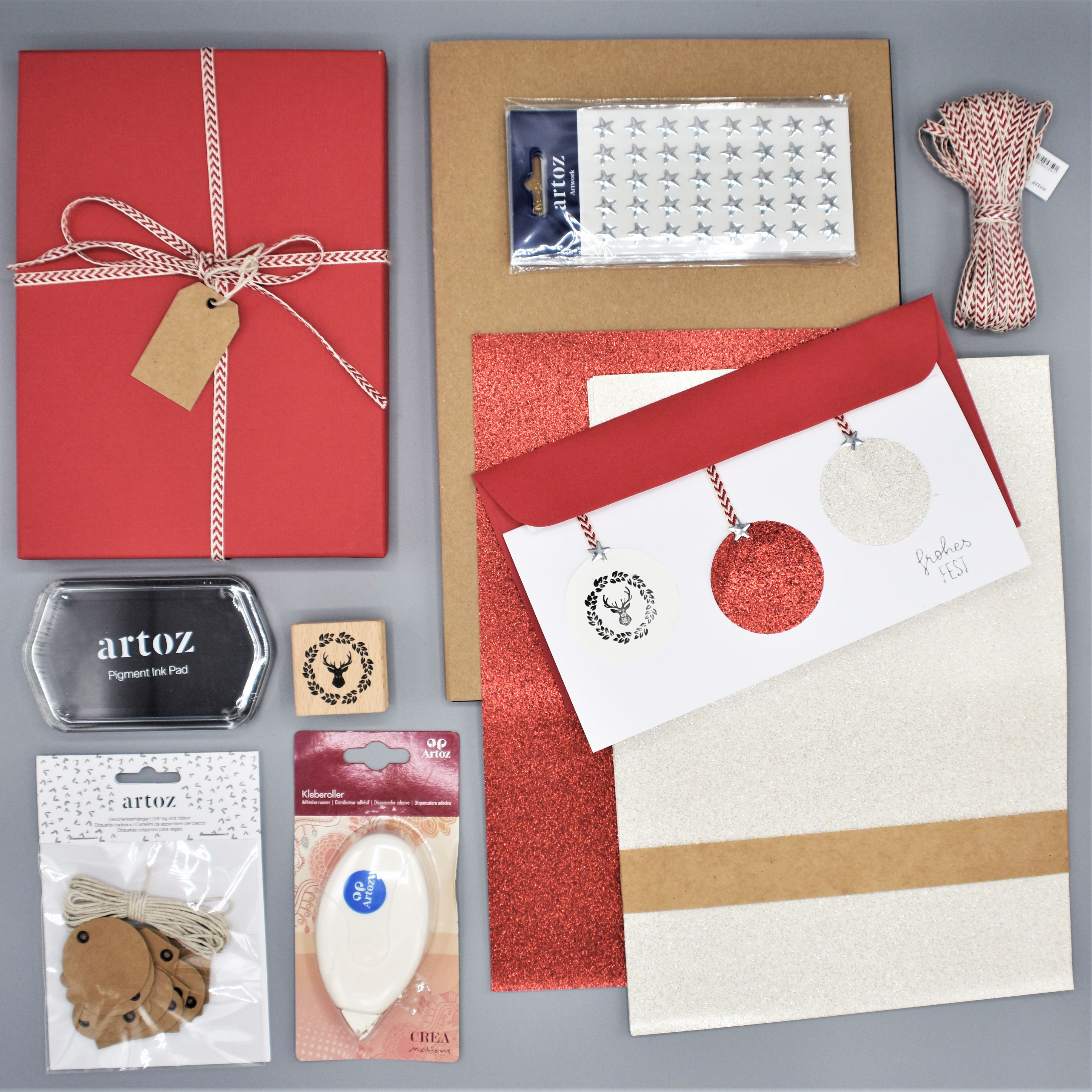 5_Weihnachtskarten-selber-gestalten_designkarton_glittpapier_rot_stempel_geschenkverpackungen-verzieren_handmade_selfmade_artoz_diy_grusskarten