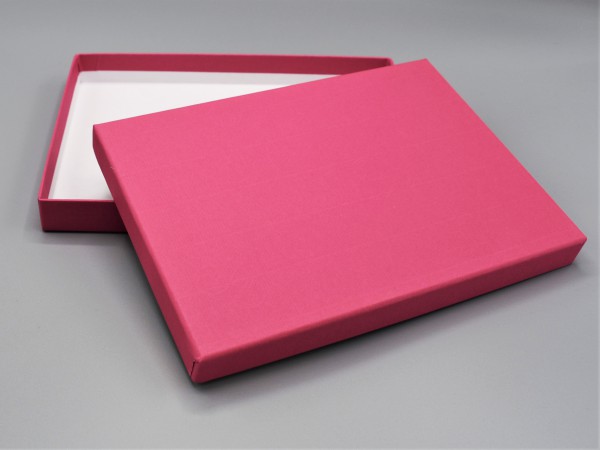 RESTPOSTEN IN A4 FUCHSIA: Stabile Schachtel mit Deckel als Geschenkbox o. Fotobox - original artoz