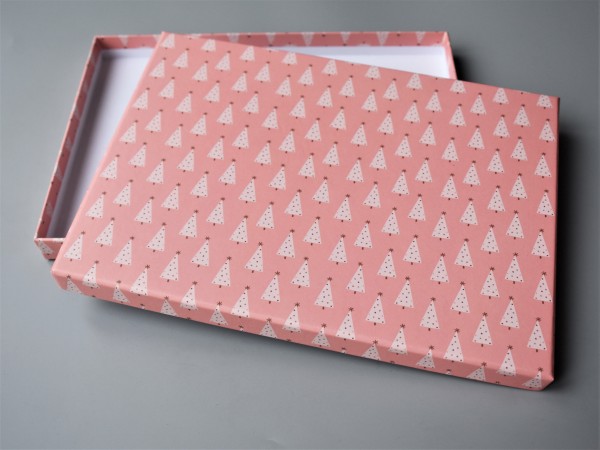 TANNENBÄUME LIGHT CORAL: Stabile Weihnachtsgeschenkebox mit Deckel von artoz